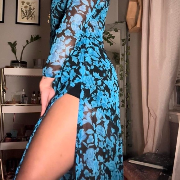 Size medium blue and black sheer dress - Picture 4 of 4